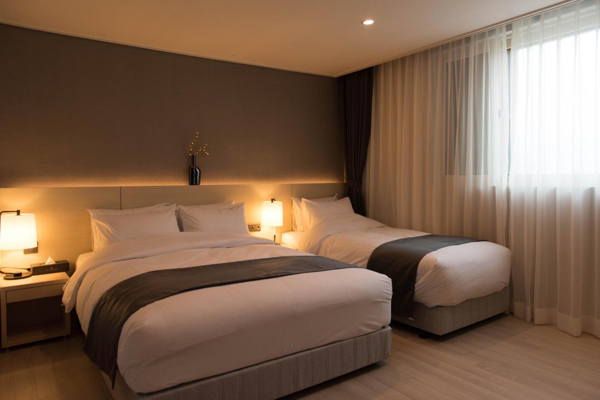 New Donghae Tourist Hotel Экстерьер фото