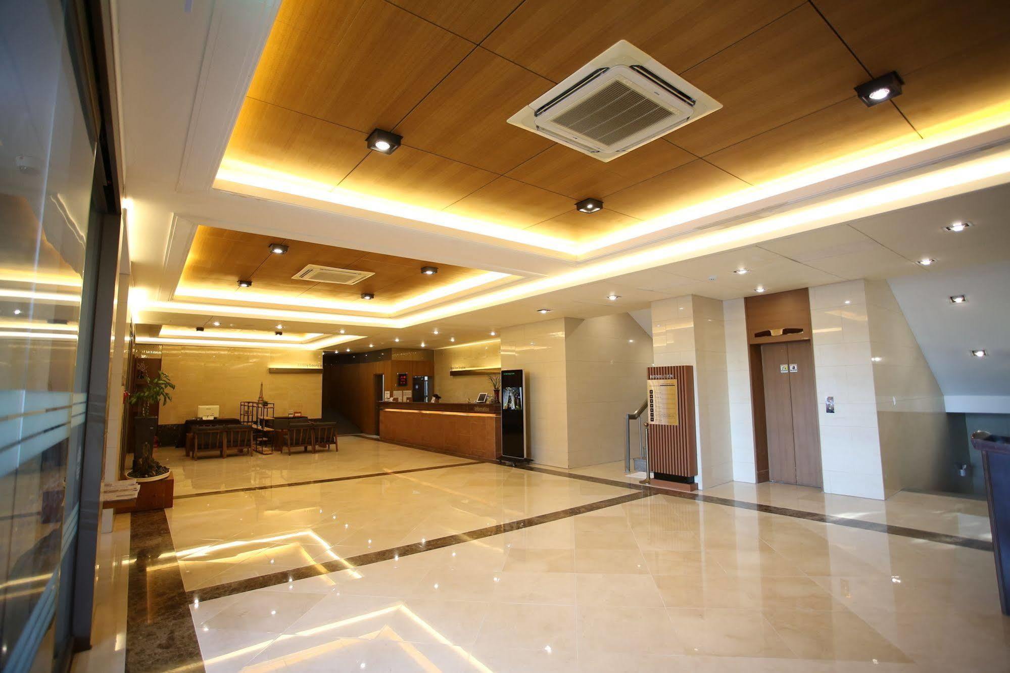 New Donghae Tourist Hotel Экстерьер фото