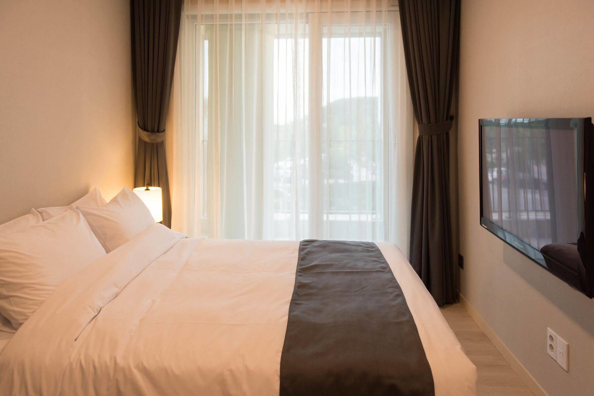 New Donghae Tourist Hotel Экстерьер фото