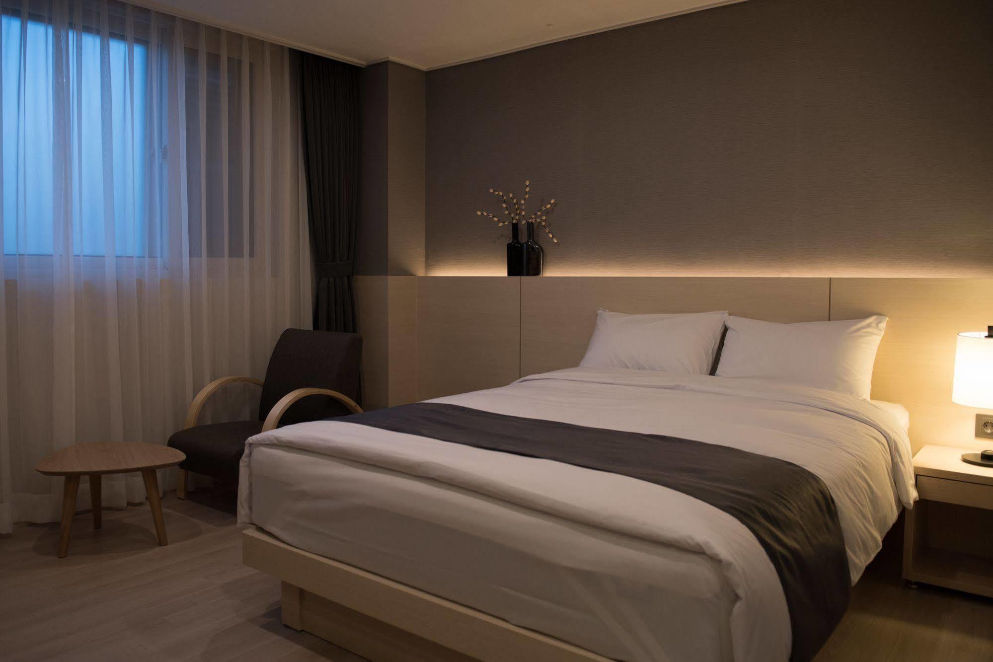 New Donghae Tourist Hotel Экстерьер фото